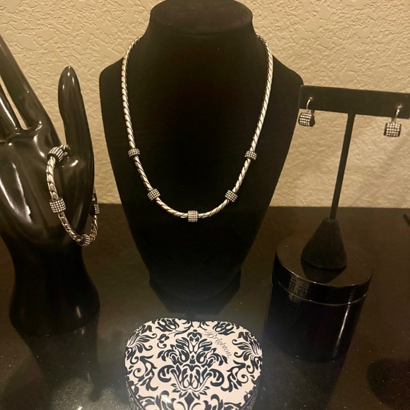 Brighton Meridian SET * New Condition - Picture 1 of 8